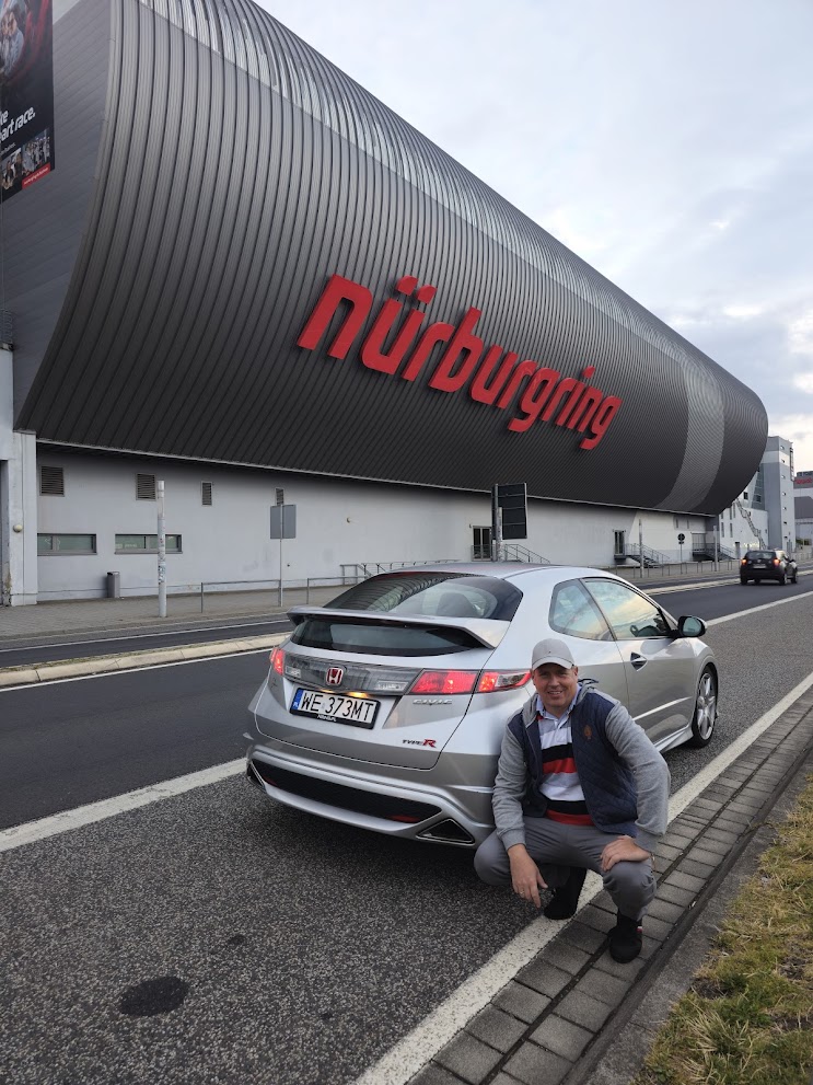 Opieka VIP na Nürburgring — od przygotowania do powrotu Idealny prezent dla kogoś, kto marzy o Ringu
